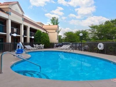 Super 8 By Wyndham Huntersville/Charlotte Area Exterior foto
